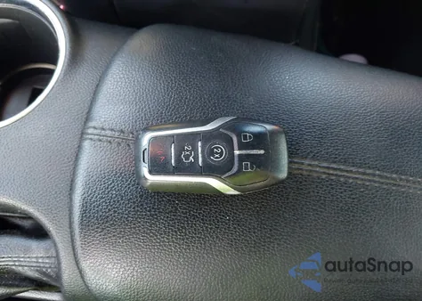 2015 Ford Mustang Ecoboost z USA, uszkodzony, nr VIN 1FA6P8TH8F5317208